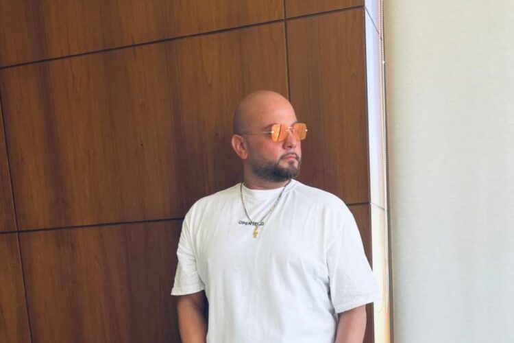 المطرب أمين سلطان يقدم لنا تحفة فنية جديدة بعنوان “مات العشق”