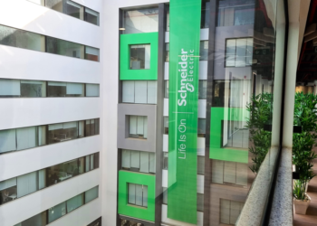 شنايدر إلكتريك مصر تحصل على شهادة SmartScore البلاتينية، مما يضع معايير جديدة للمباني الذكية والمستدامة