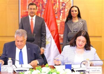 “التعمير والإسكان” يوقع بروتوكول تعاون مع التضامن لتطوير 20 فصل حضانة