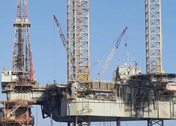 "العامة للبترول" تنجح فى إعادة حقل GPY للإنتاج بعد توقف دام لسنوات 3 “العامة للبترول” تنجح فى إعادة حقل GPY للإنتاج بعد توقف دام لسنوات