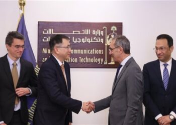 وزير الاتصالات يبحث التعاون مع البنك الدولي لدعم التحول الرقمي