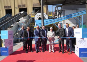 وزيرة البيئة  تفتتح أول خط لإعادة تدوير الكرتون لتعزيز الاقتصاد المستدام وحماية البيئة