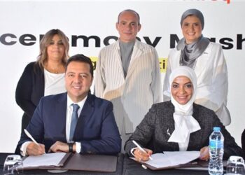 “المشرق” يوقع شراكة إستراتيجية مع “ممكن” لدعم عودة المرأة إلى سوق العمل