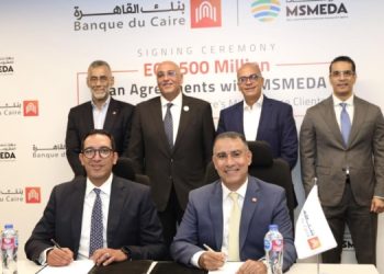 جهاز تنمية المشروعات وبنك القاهرة يوقعان عقدين جديدين بقيمة 500 مليون جنيه لتمويل المشروعات متناهية الصغر
